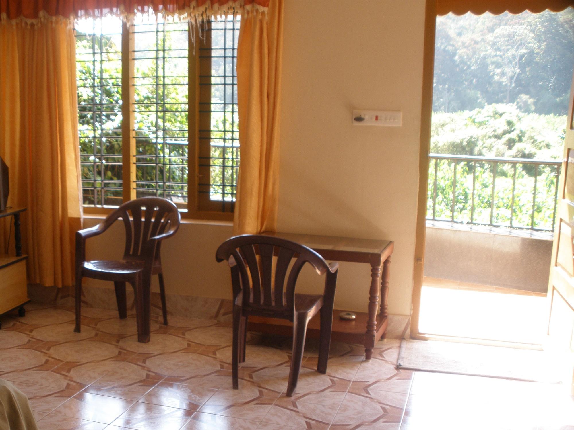 Jungle Palace Homestay Thekkady Exterior foto