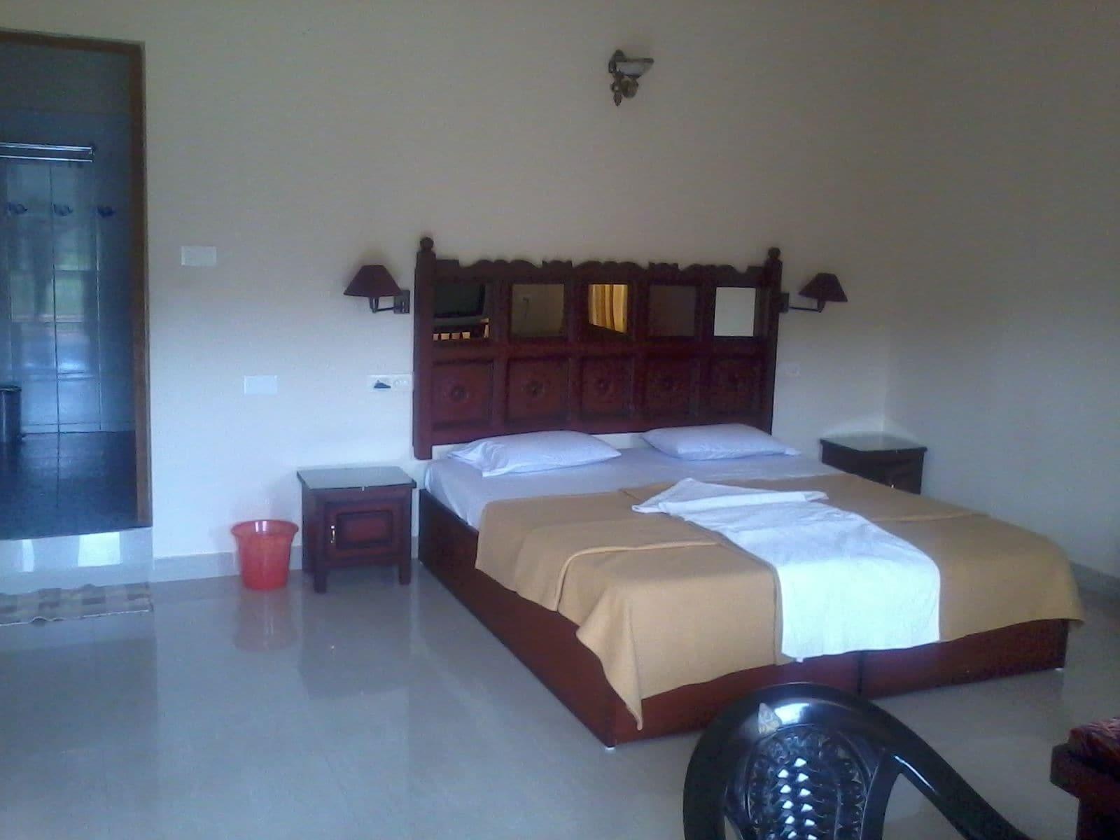 Jungle Palace Homestay Thekkady Exterior foto