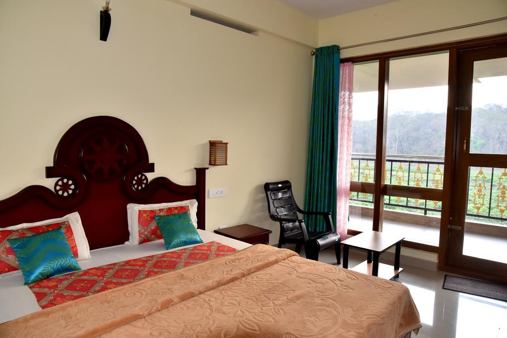Jungle Palace Homestay Thekkady Exterior foto